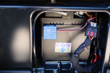 Starter or body battery monitoring via smartphone app for Mercedes - Benz Marco Polo, Horizon, Activity