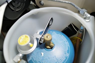Raccord de bouteille de gaz Outil pour ouvrir et fermer les conduites de raccordement de gaz